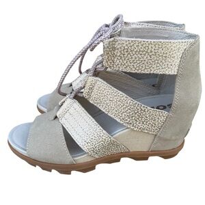 Sorel Wedge Sandal Joanie II Leather Lace Up Soft Taupe Rubber Outsole Metallic